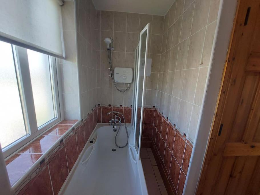 3 Bed Semi-Detached House In A Quite Estate Villa Bruff Bagian luar foto